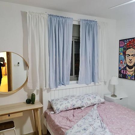 Ferienwohnung מרחק נגיעה בתקווה Petach Tikva Exterior foto